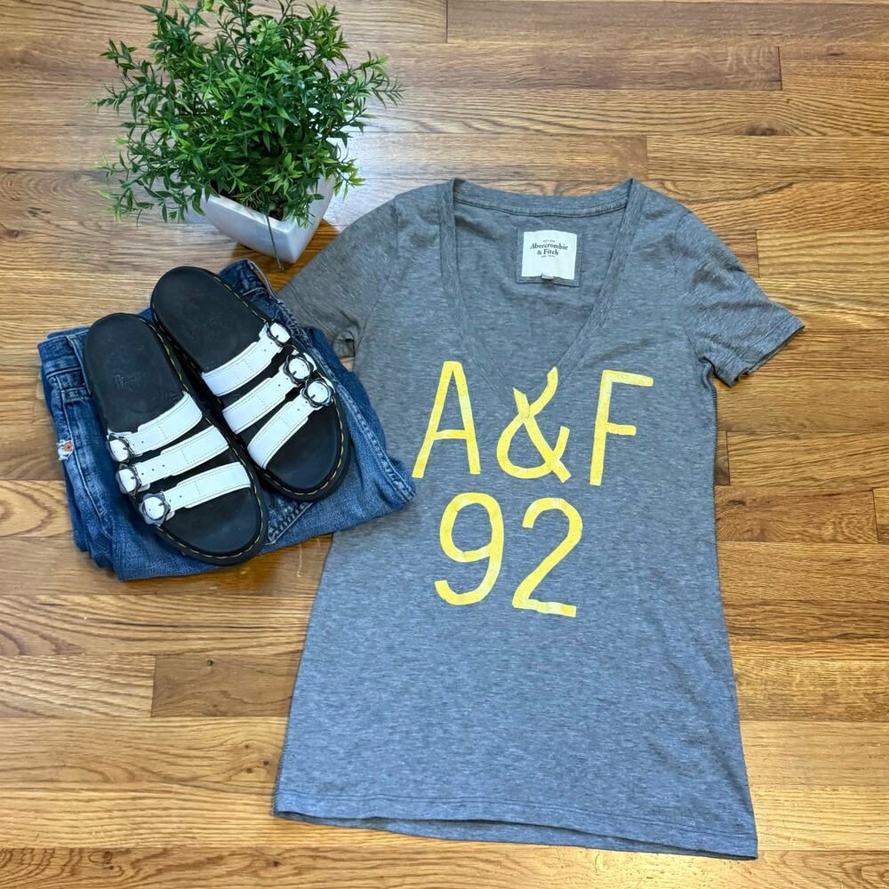 Abercrombie & Fitch Women’s Small Gray Yellow Decal A&F 92 V-neck T-shirt Top